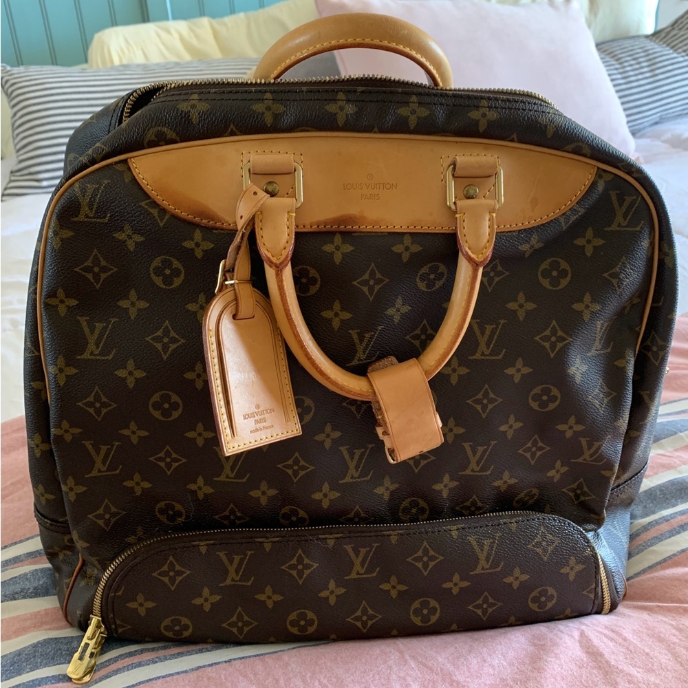 Louis Vuitton Vintage Monogram Excursion Travel Bag w/tags Men and Women